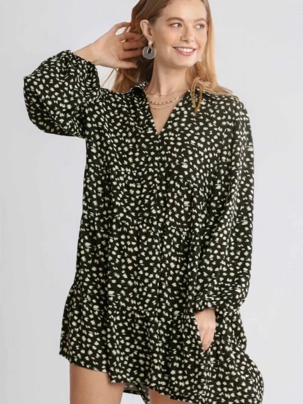 Umgee USA Black and White Abstract Print Tiered Shirt Dress: Size L